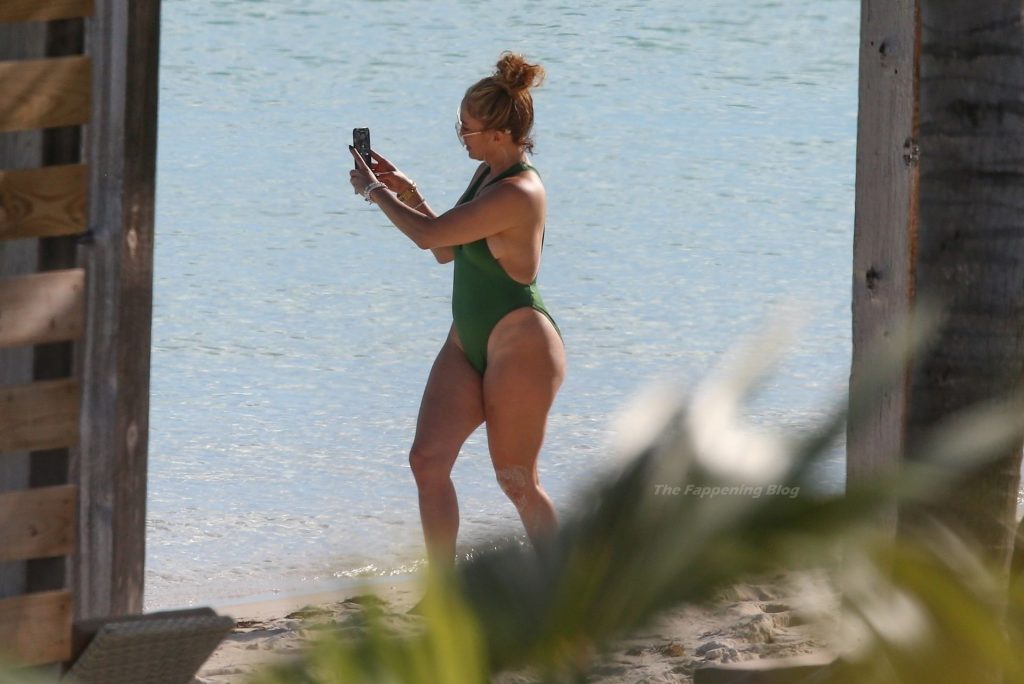 Jennifer Lopez is Pictured in a Green Swimsuit as She Soaks in the Sun in Turks and Caicos (14 Photos)