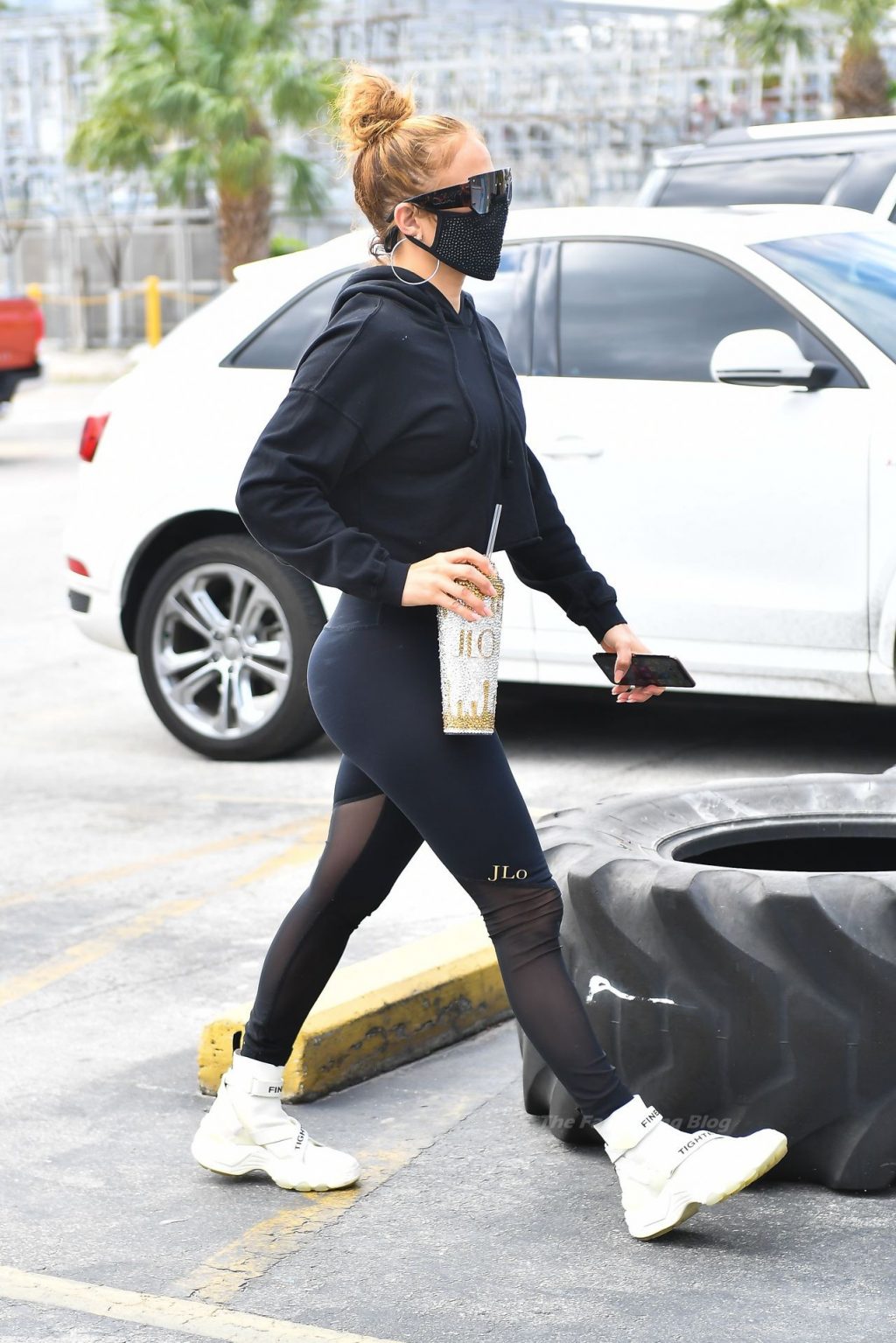 Curvy Jennifer Lopez Makes a Gym Run in Miami (25 Photos)