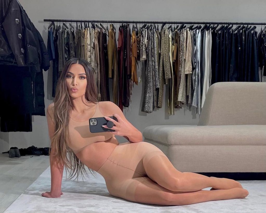 Sexy Kim Kardashian Poses for SKIMS (7 Photos)