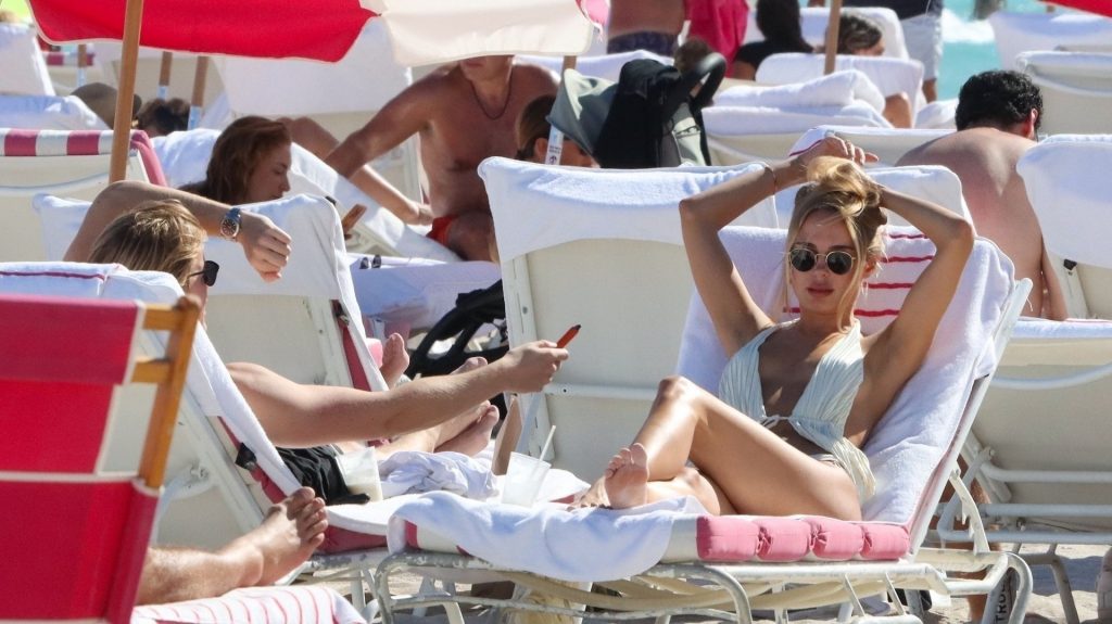 Kimberley Garner and Her New Boyfriend Catch Some Sun in Miami (78 Photos)