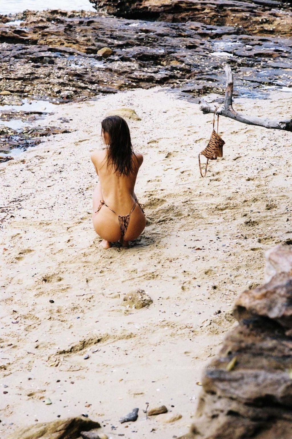 Kristina Mendonca Nude &amp; Sexy (22 Photos)