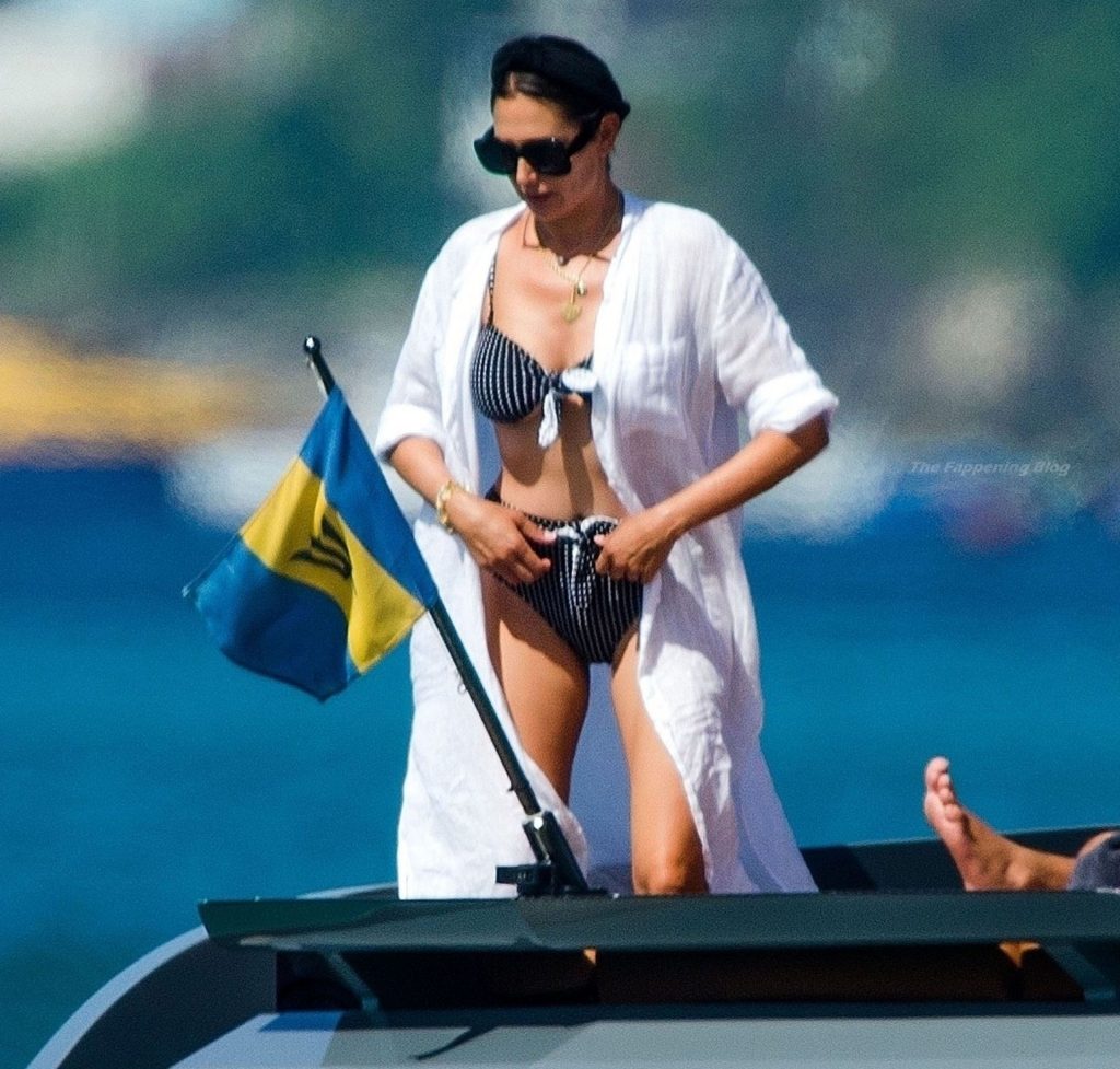 Lauren Silverman Flaunts Her Sexy Bikini Body on Holiday in Barbados (34 Photos)