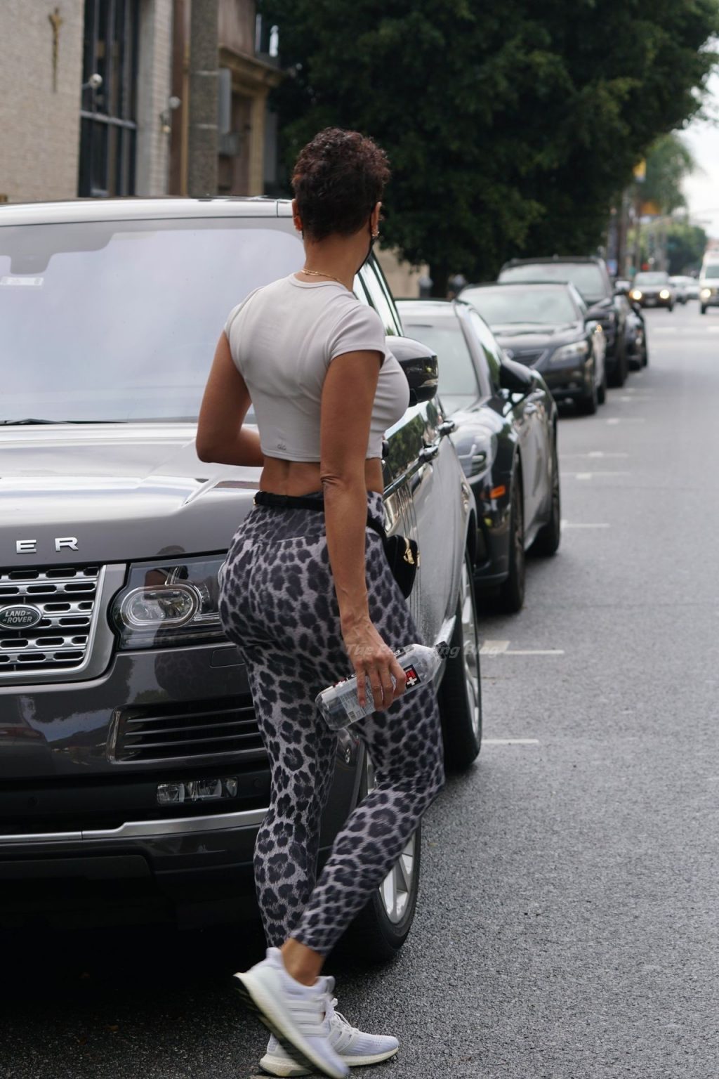 Nicole Murphy Displays Her Fit Physique as She Gets Out of an Early Morning Workout (16 Photos)