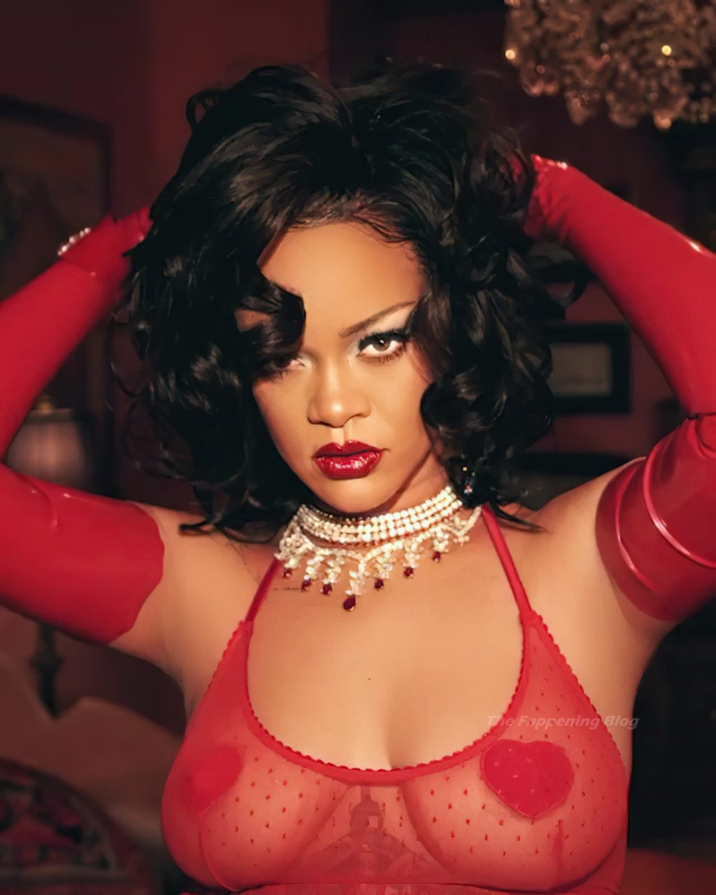 Rihanna Sexy – Savage X Fenty (18 Photos + Video)