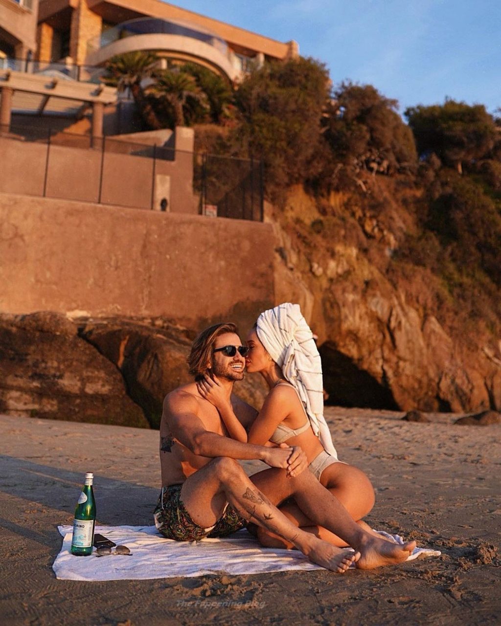 Sexy Robbi Jan Enjoys a Day with Alex Costa on the Beach (25 Photos)