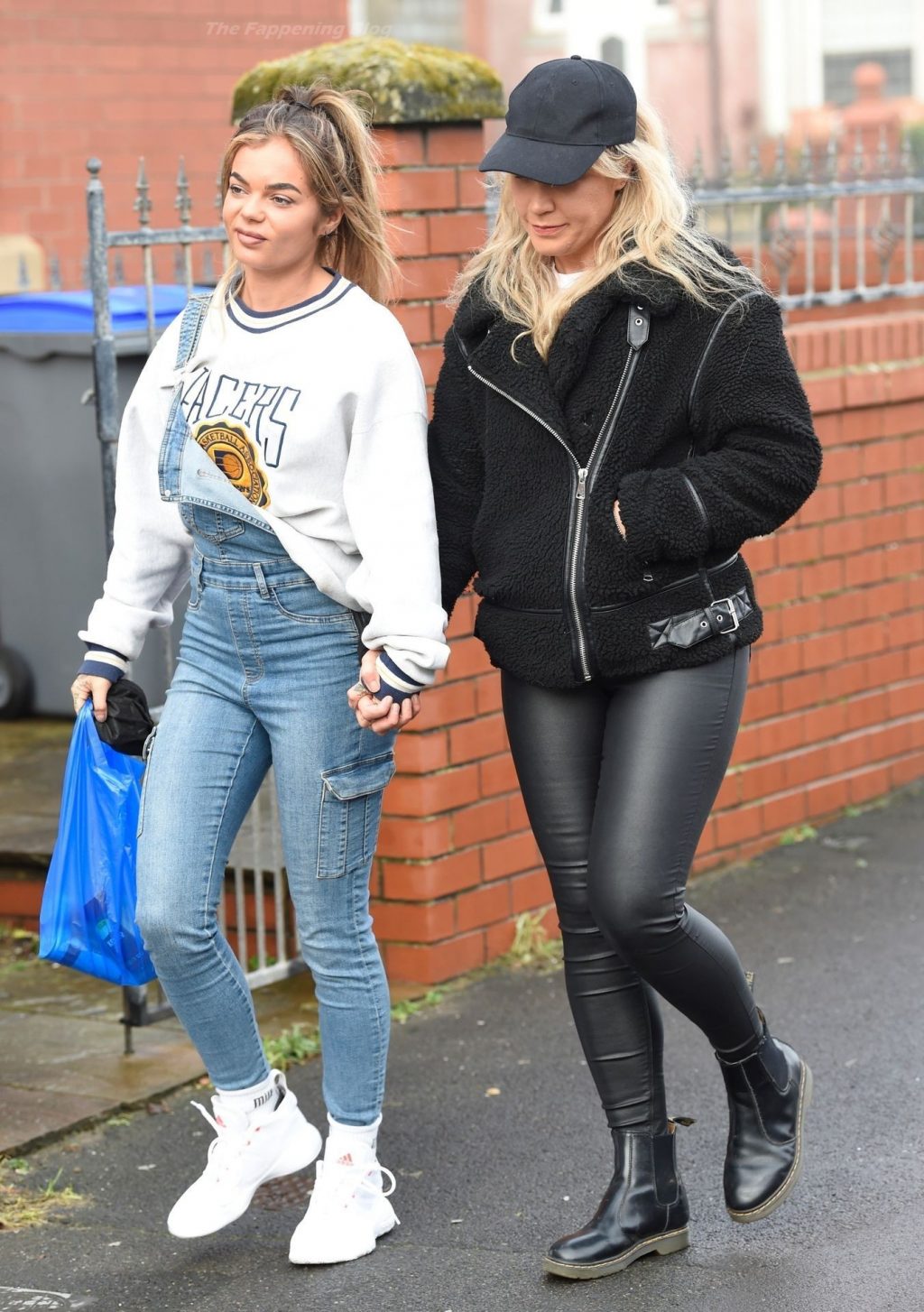 Lesbians Sarah Hutchinson &amp; Charlotte Taundry are Seen Kissing in Blackpool (31 Photos)