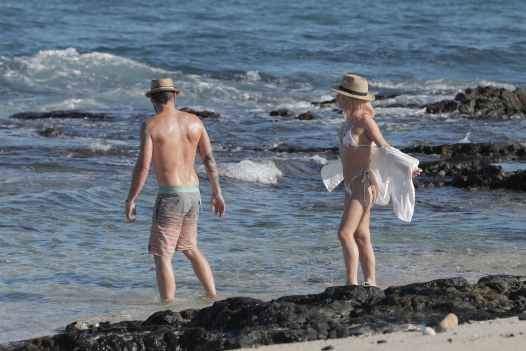 Brian Austin Green Puts on a Very Steamy Display with Sharna Burgess on the Beach (86 Photos)