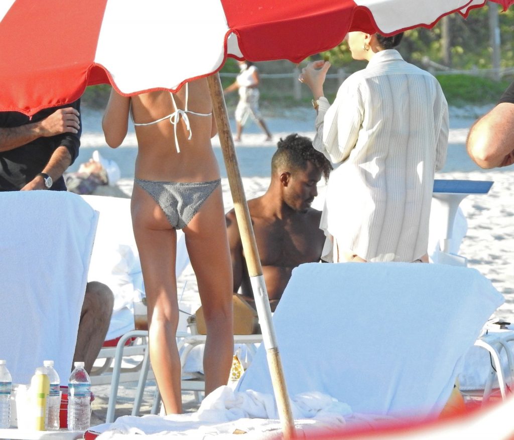 DJ Ruckus Chats Up Women on the Beach After Shanina Shaik Divorce (25 Photos)