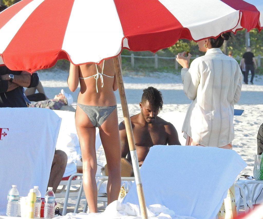 DJ Ruckus Chats Up Women on the Beach After Shanina Shaik Divorce (25 Photos)