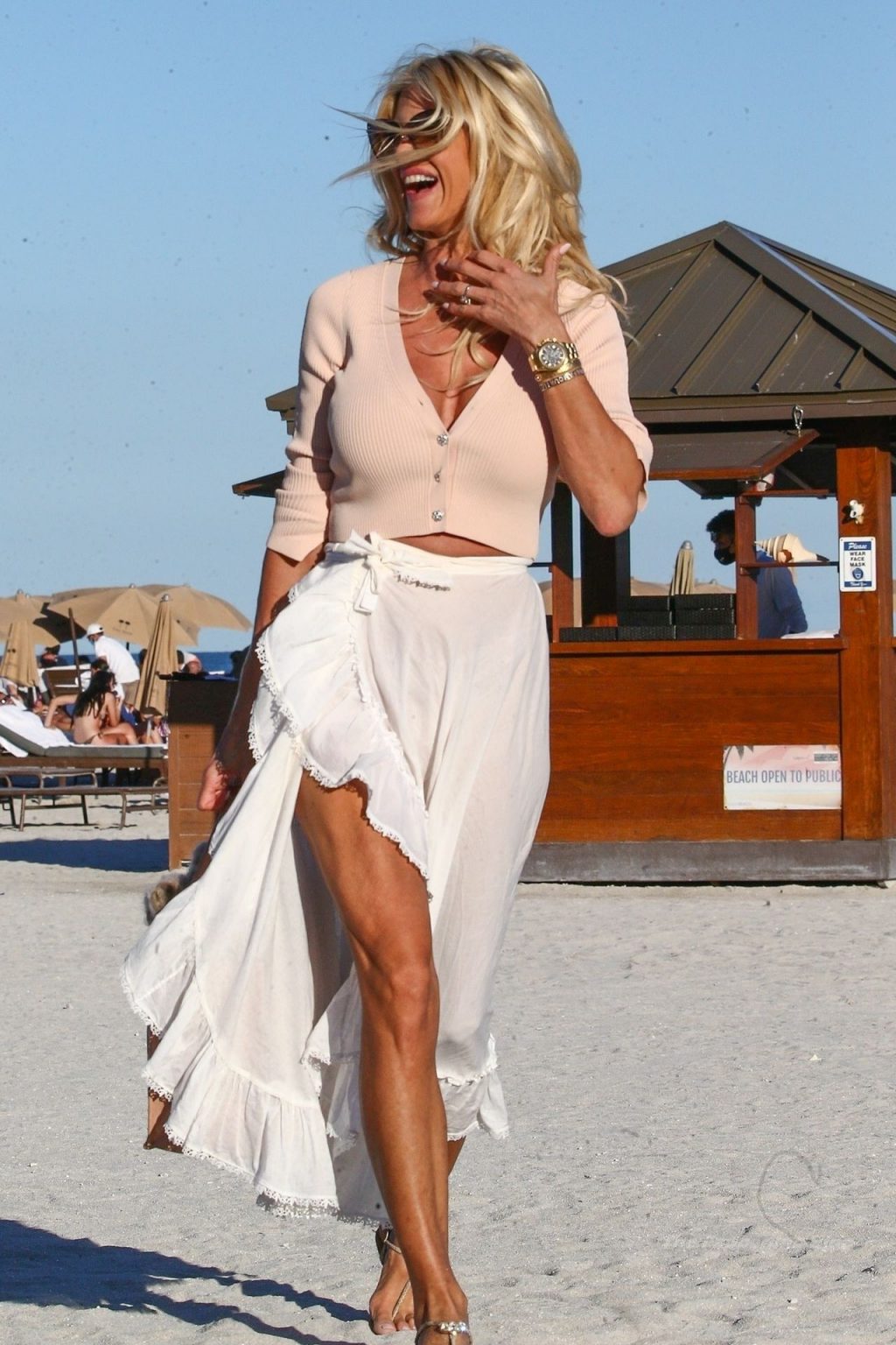 Leggy Victoria Silvstedt Hits Miami Beach (99 Photos)
