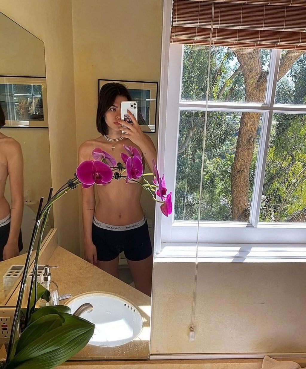 Amelia Gray Hamlin Nude &amp; Sexy (243 Private Photos + Videos)