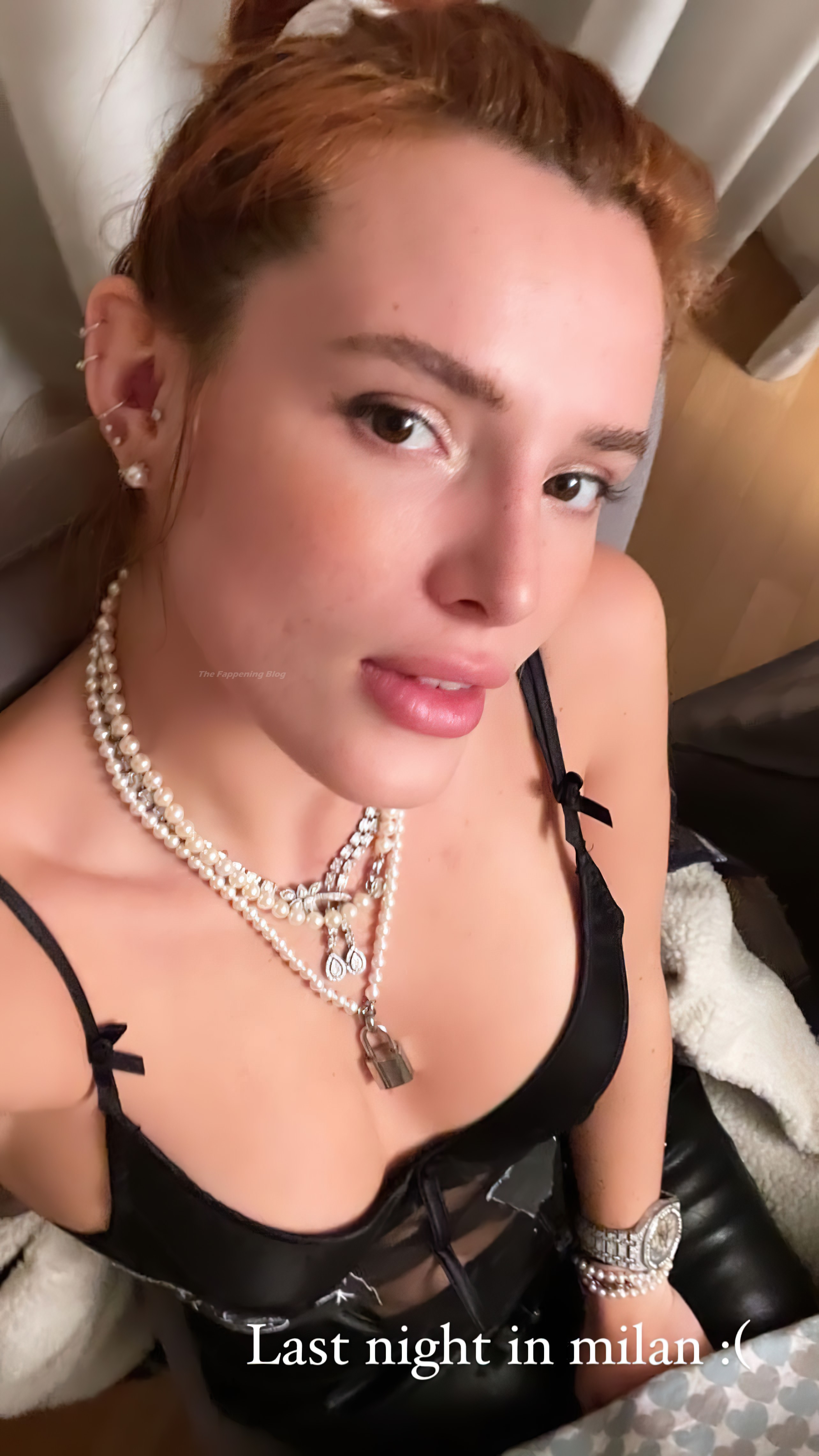 Bella-Thorne-Sexy-Cleavage-thefappeningblog.com_.jpg