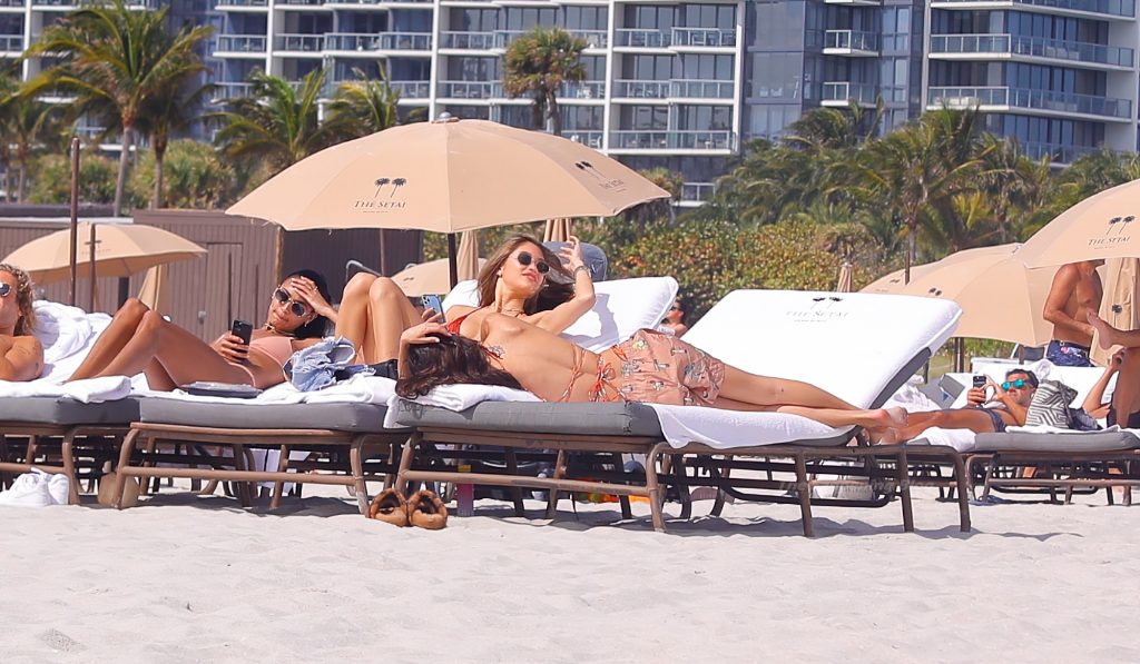 Chantel Jeffries &amp; Jocelyn Chew Hit the Beach in Miami (84 Photos)