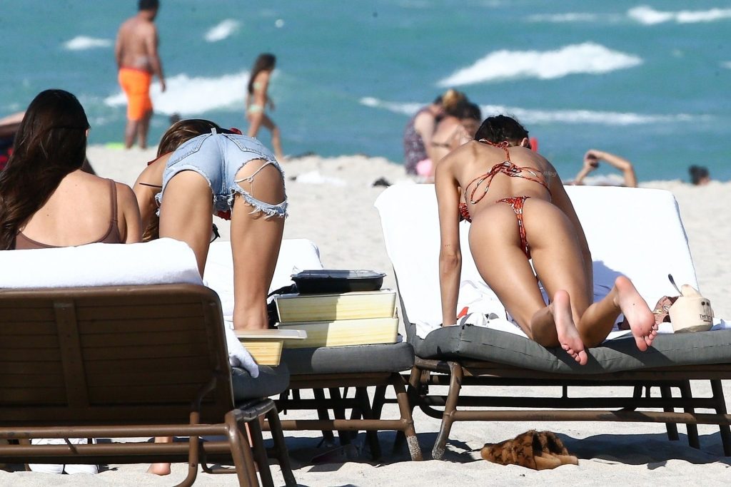 Chantel Jeffries Stuns as She Soaks Up the Sun in Miami (32 Photos)