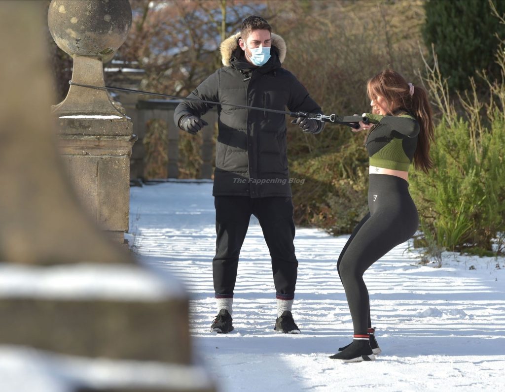 Chloe Ferry Trains Out in the Snow and Works Up a Sweat with Her Personal Trainer (33 Photos)