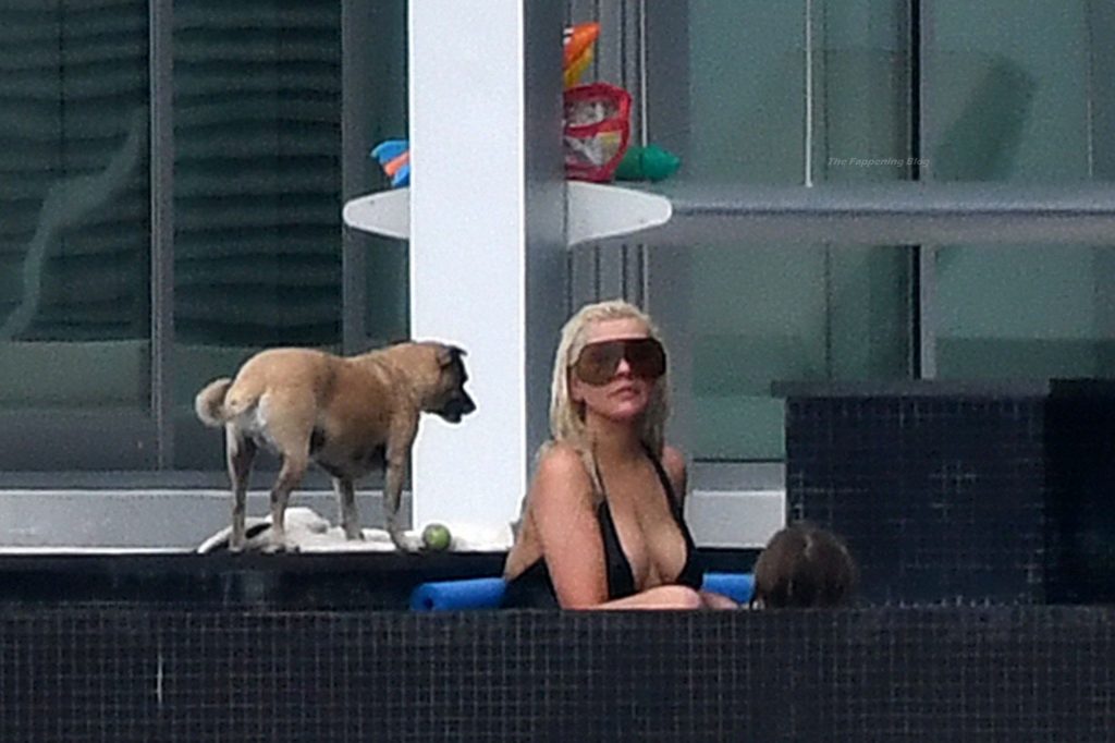 Christina Aguilera Takes a Dip in the pool Between Recording Sessions in Miami (86 Photos)