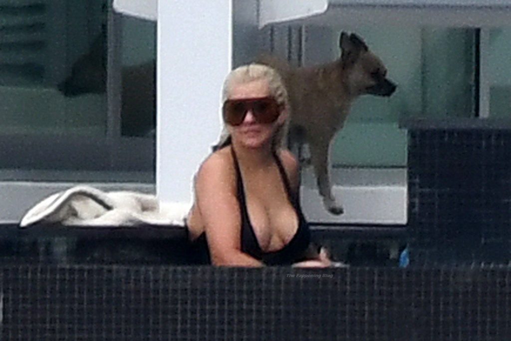 Christina Aguilera Takes a Dip in the pool Between Recording Sessions in Miami (86 Photos)