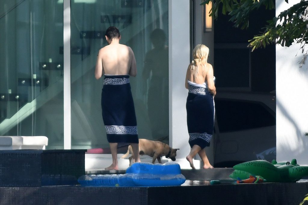 Christina Aguilera Takes a Dip in the pool Between Recording Sessions in Miami (86 Photos)