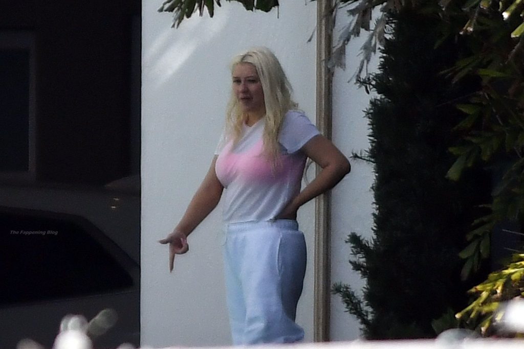 Christina Aguilera Takes a Dip in the pool Between Recording Sessions in Miami (86 Photos)