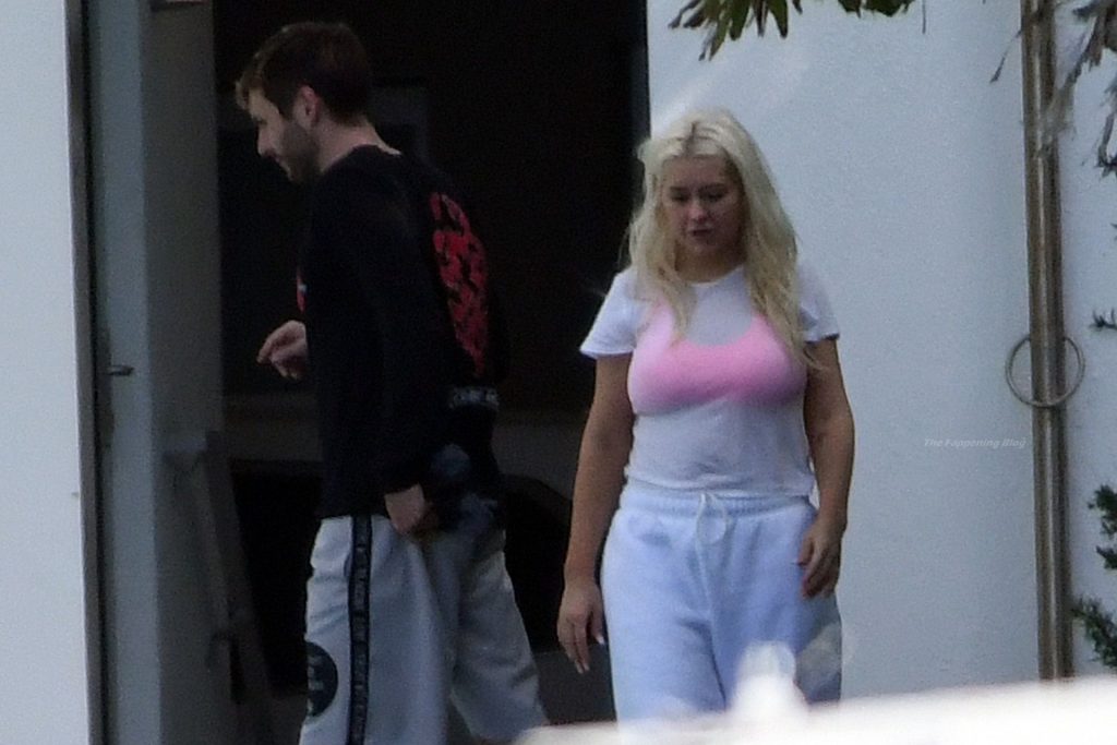 Christina Aguilera Takes a Dip in the pool Between Recording Sessions in Miami (86 Photos)