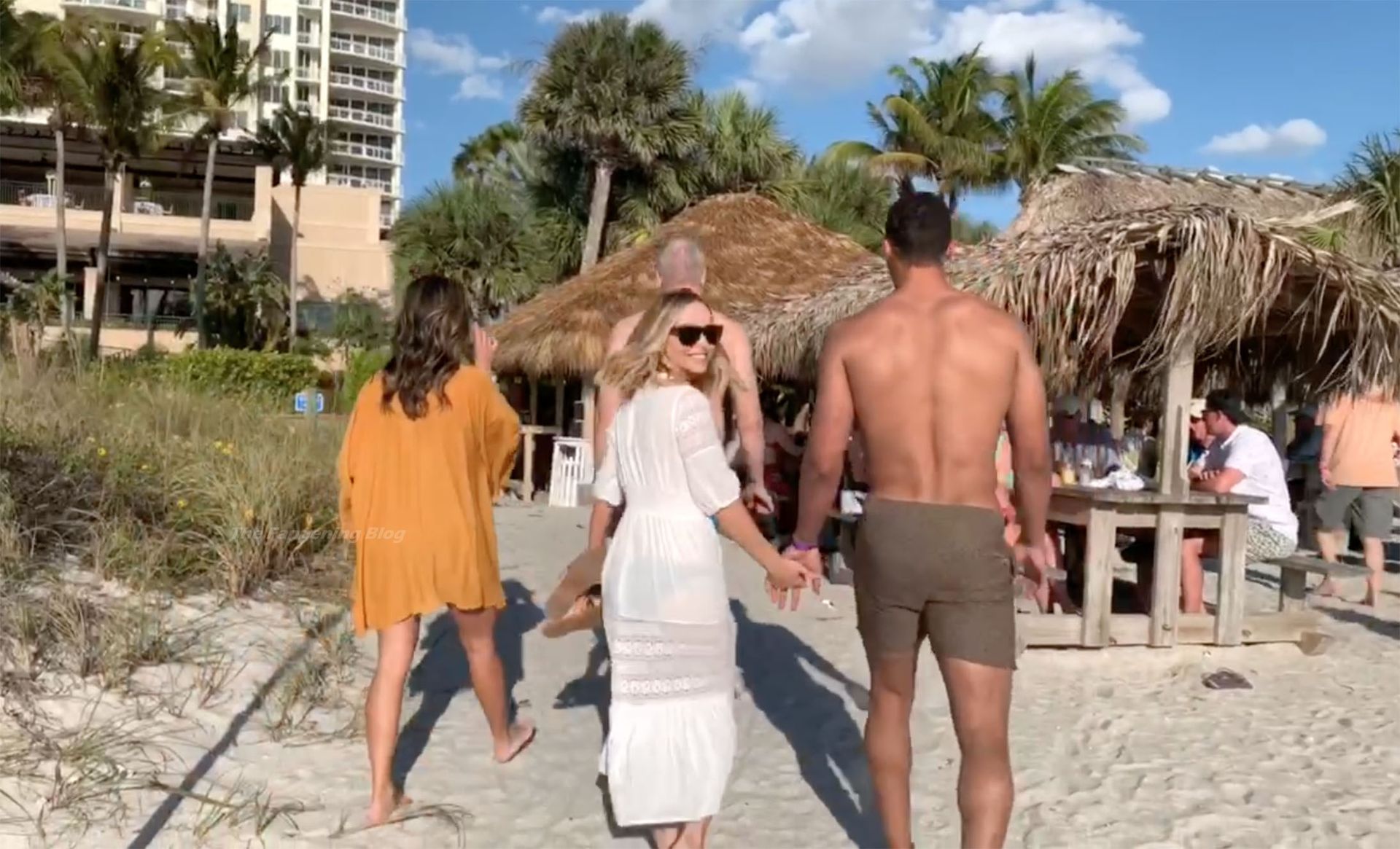 Clare Crawley & Dale Moss Enjoy a Flirty Beach Day in Florida (21 Photo...