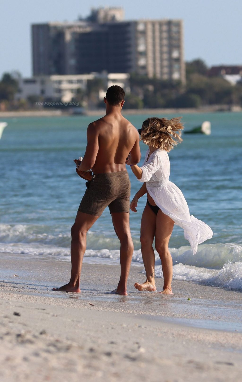 Clare Crawley &amp; Dale Moss Enjoy a Flirty Beach Day in Florida (21 Photos)