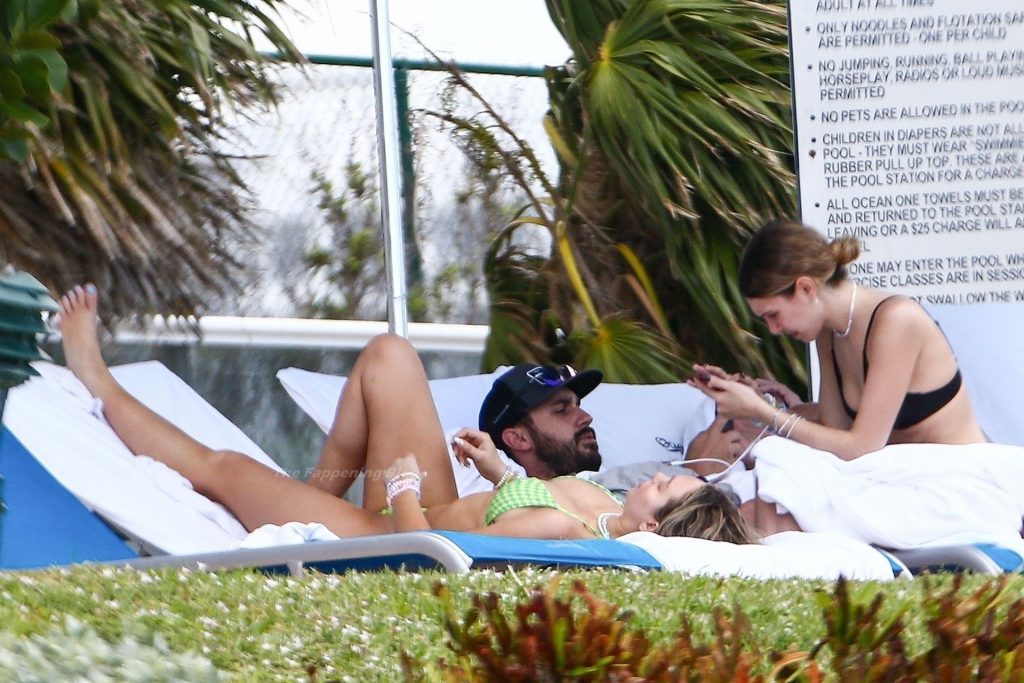 Corinne Olympios Enjoys an Afternoon by the Pool in Miami (30 Photos)