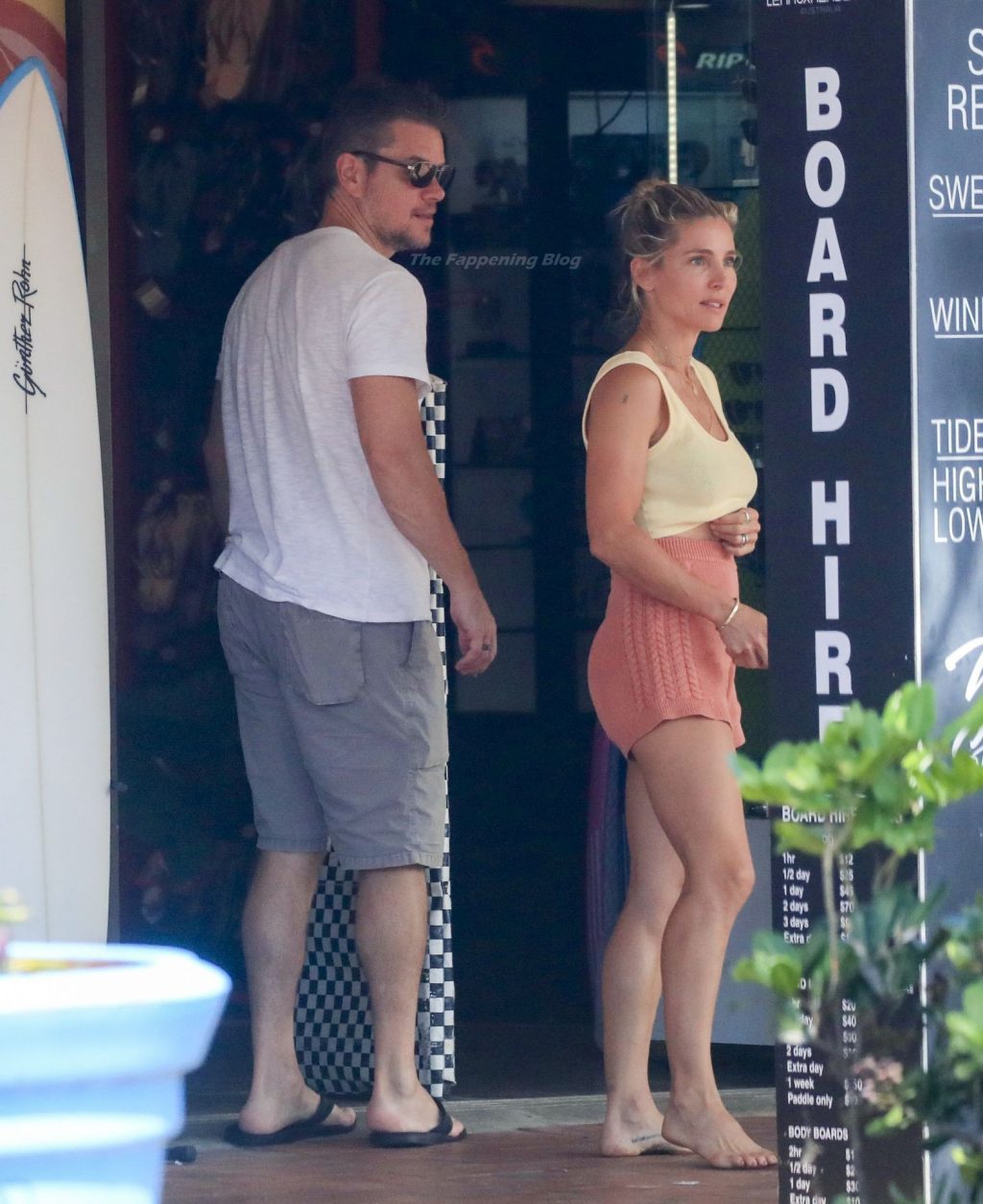 Elsa Pataky Enjoys a Day with Friends in Byron Bay (21 Photos)