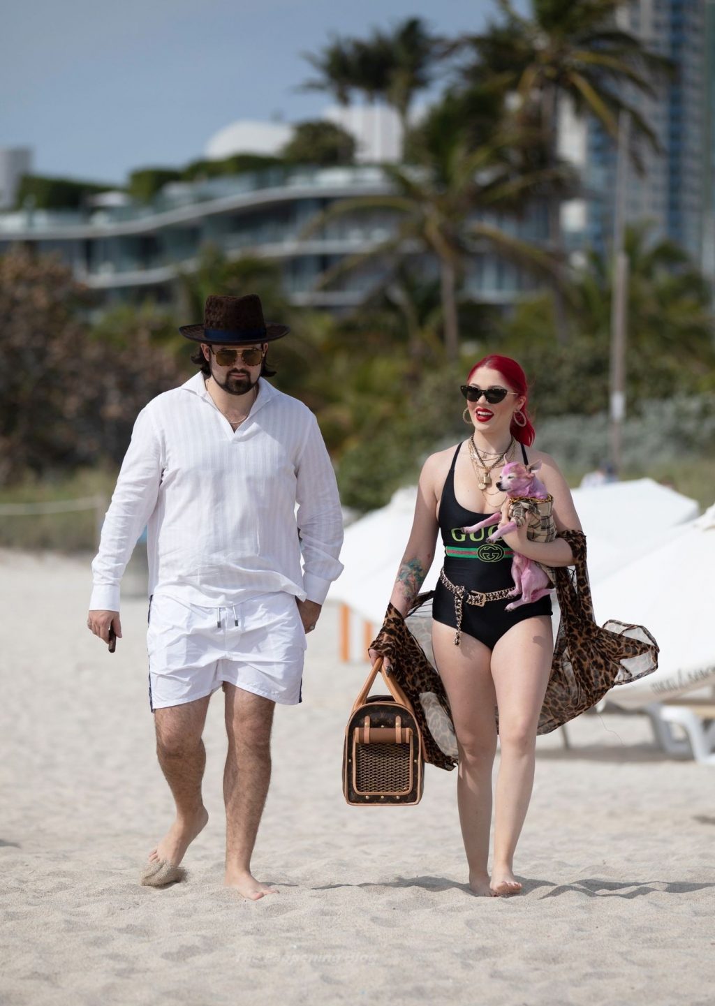 Denny Strickland and His Girlfriend Hunter Enjoy a Romantic Walk on the Beach in Miami (34 Photos)