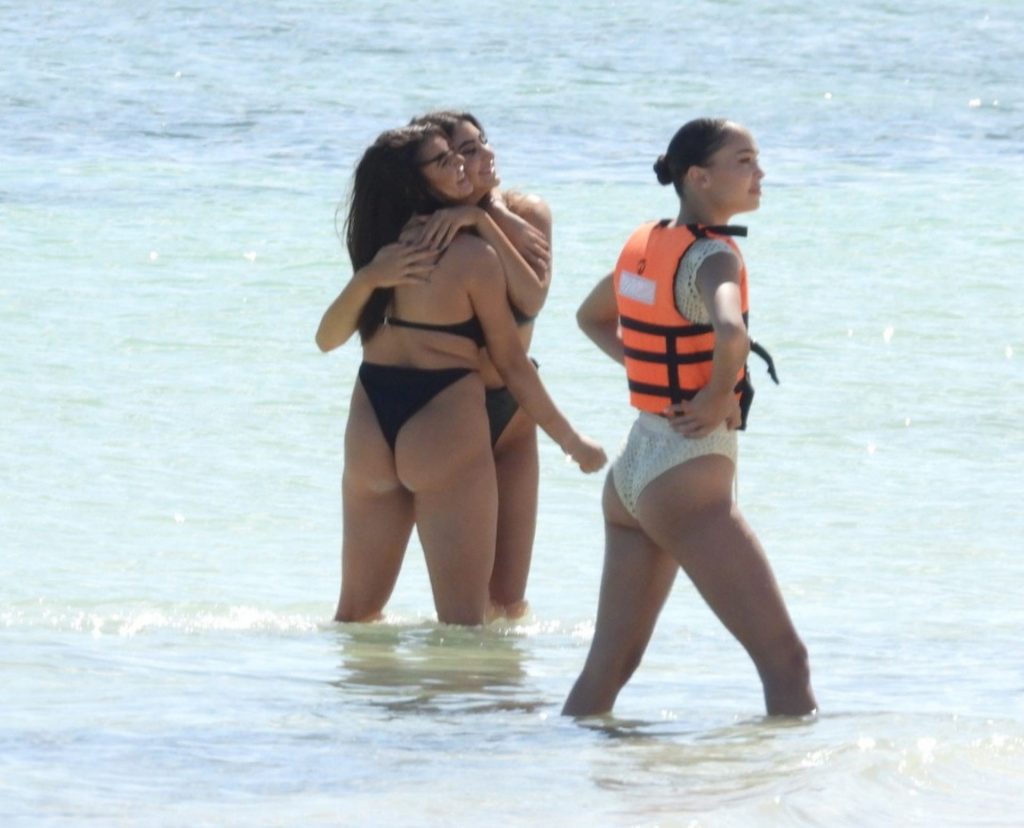 Kalani Hilliker and Nicolette Gray Look Stunning on the Beach (79 Photos)