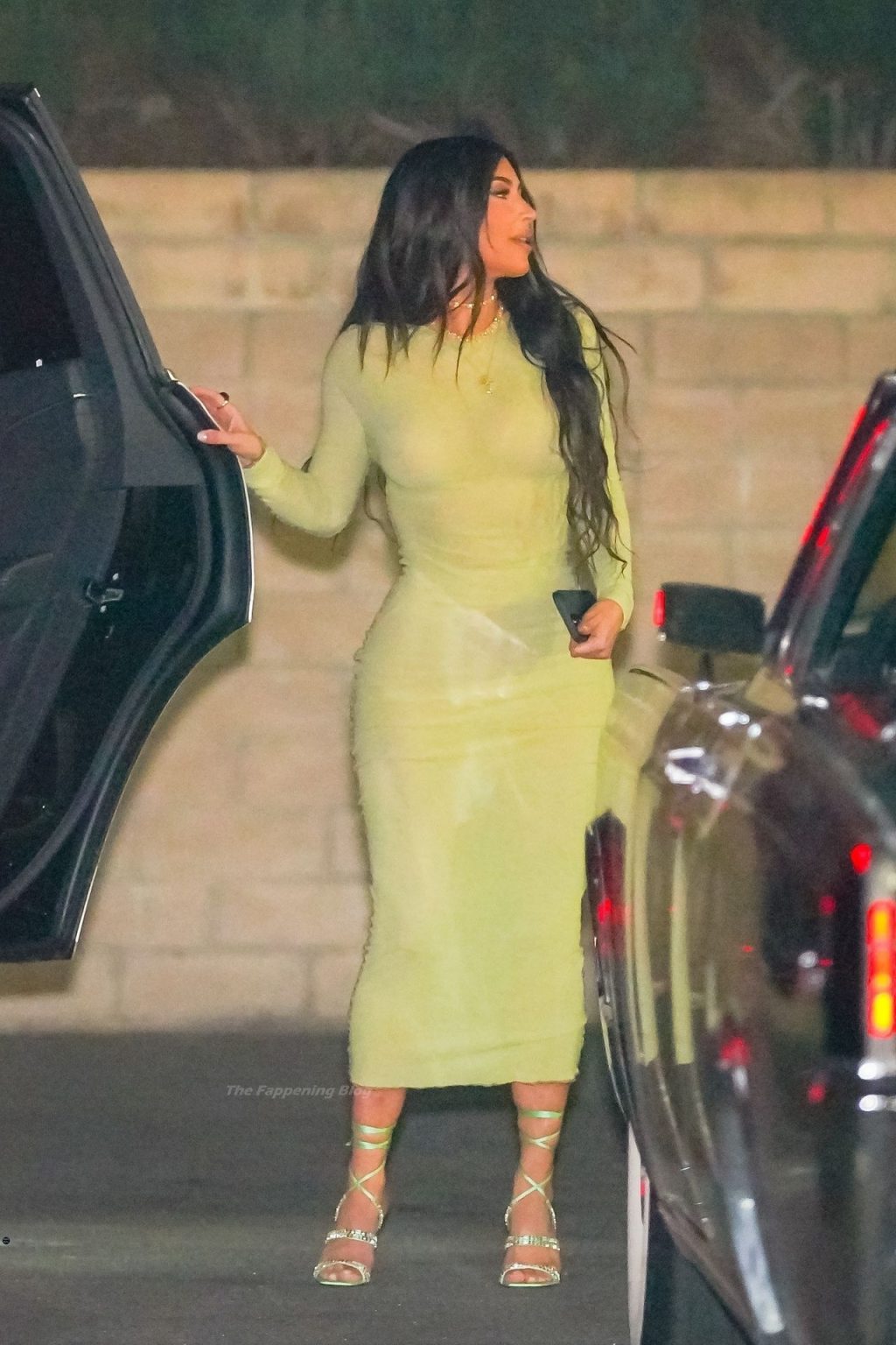 Kim Kardashian Enjoys a Ladies Night with Kourtney, La La Anthony After Filing For Divorce (51 Photos)