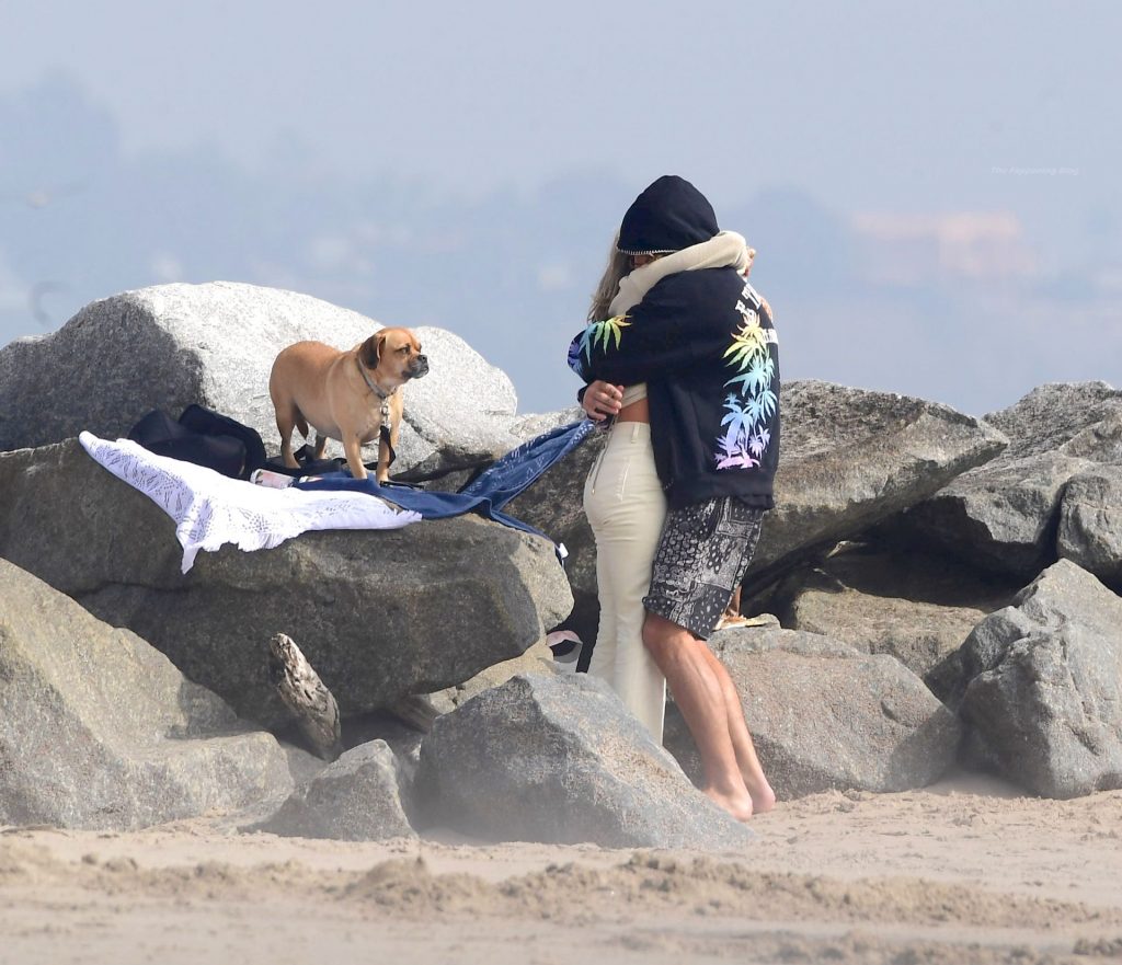 Kristin Cavallari &amp; Brody Jenner Have a Flirty Beach Date (40 Photos)