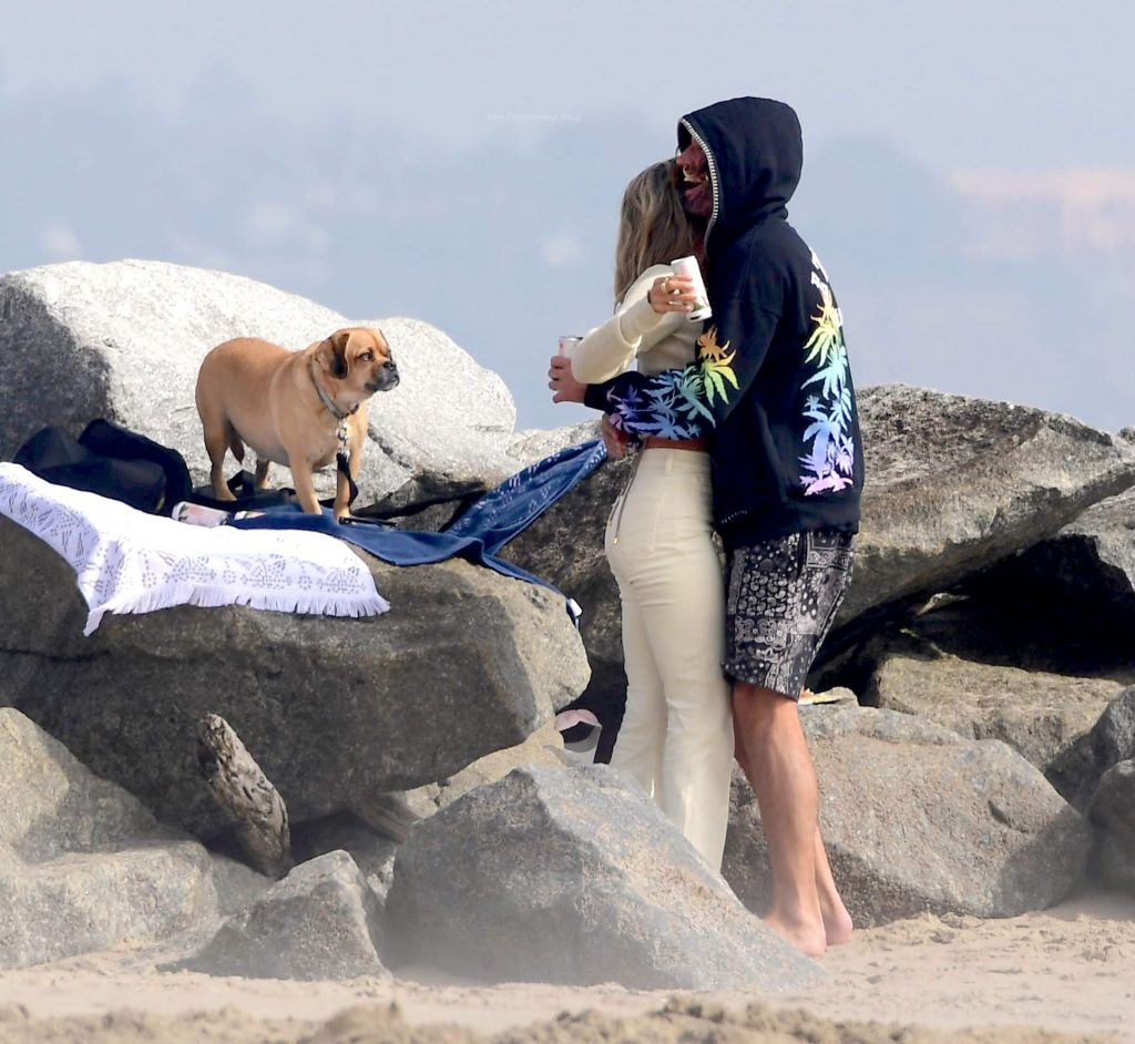 Kristin Cavallari &amp; Brody Jenner Have a Flirty Beach Date (40 Photos)