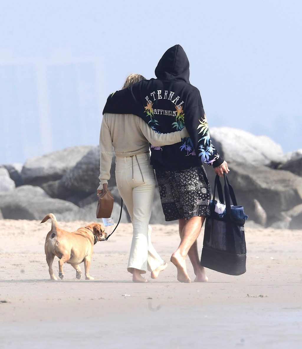 Kristin Cavallari &amp; Brody Jenner Have a Flirty Beach Date (40 Photos)