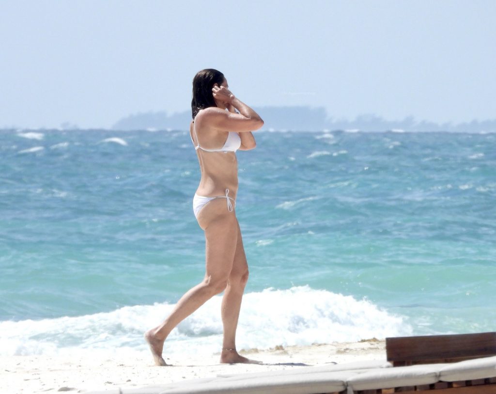 Luann de Lesseps Shows Off Her Bikini Body on the Beach in Mexico (34 Photos)