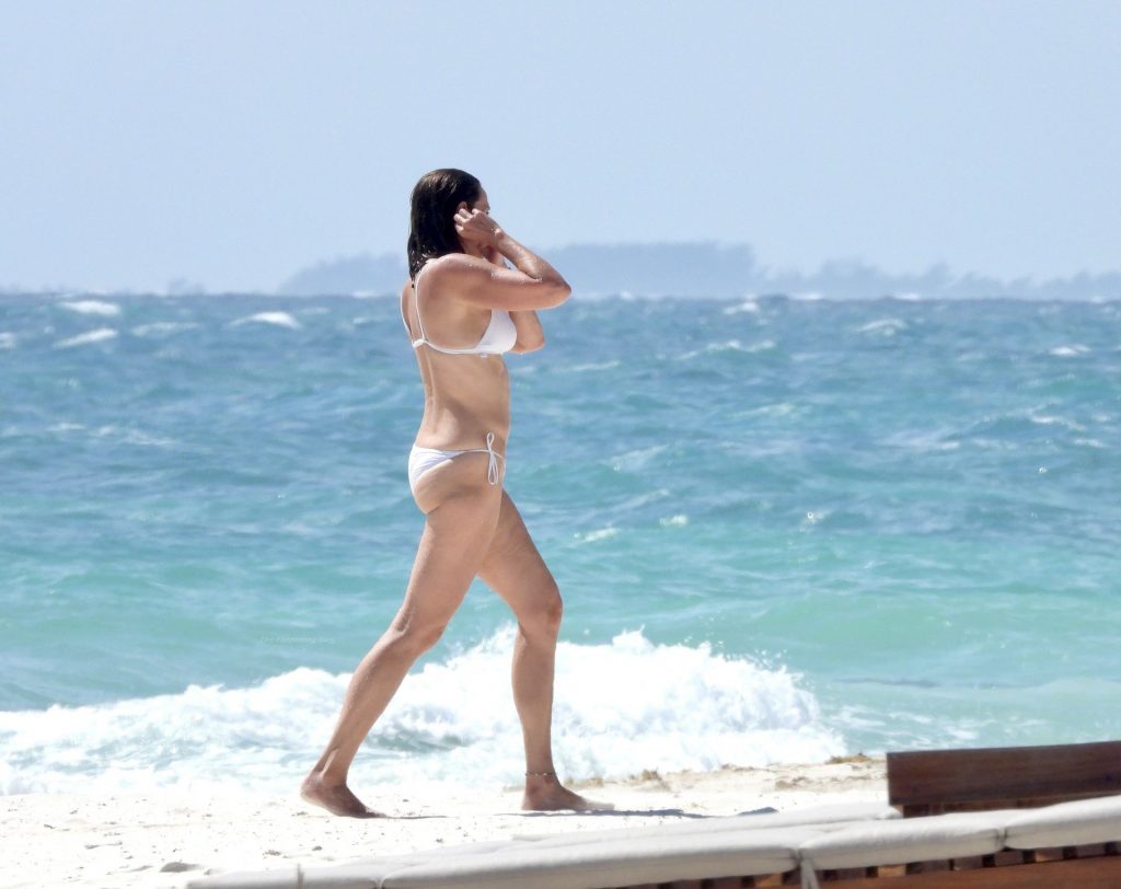 Luann de Lesseps Shows Off Her Bikini Body on the Beach in Mexico (34 Photos)