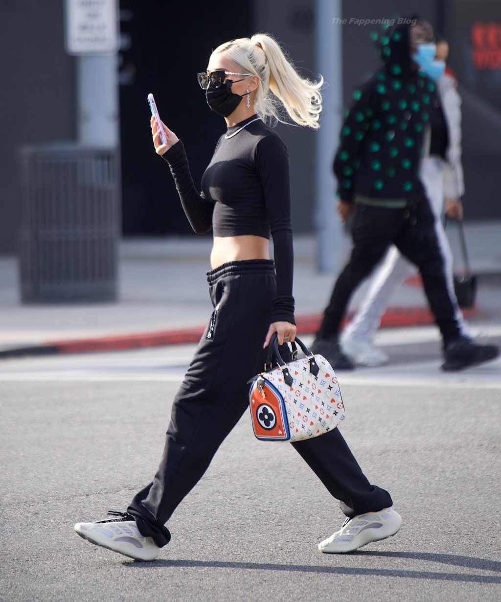 Pia Mia Displays Her Abs and Pokies in New York (20 Photos)