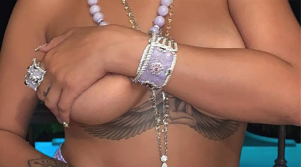 Rihanna Topless (2 New Photos)