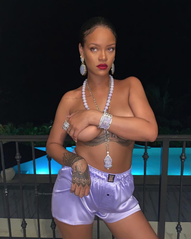 Rihanna Topless 2 New Photos Thefappening 