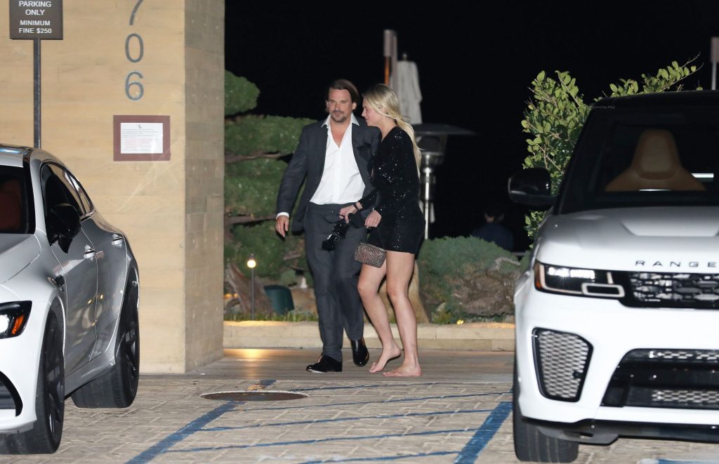 Sean Stewart’s Valentine’s Day Date Ditches Her Shoes At Nobu (30 Photos)