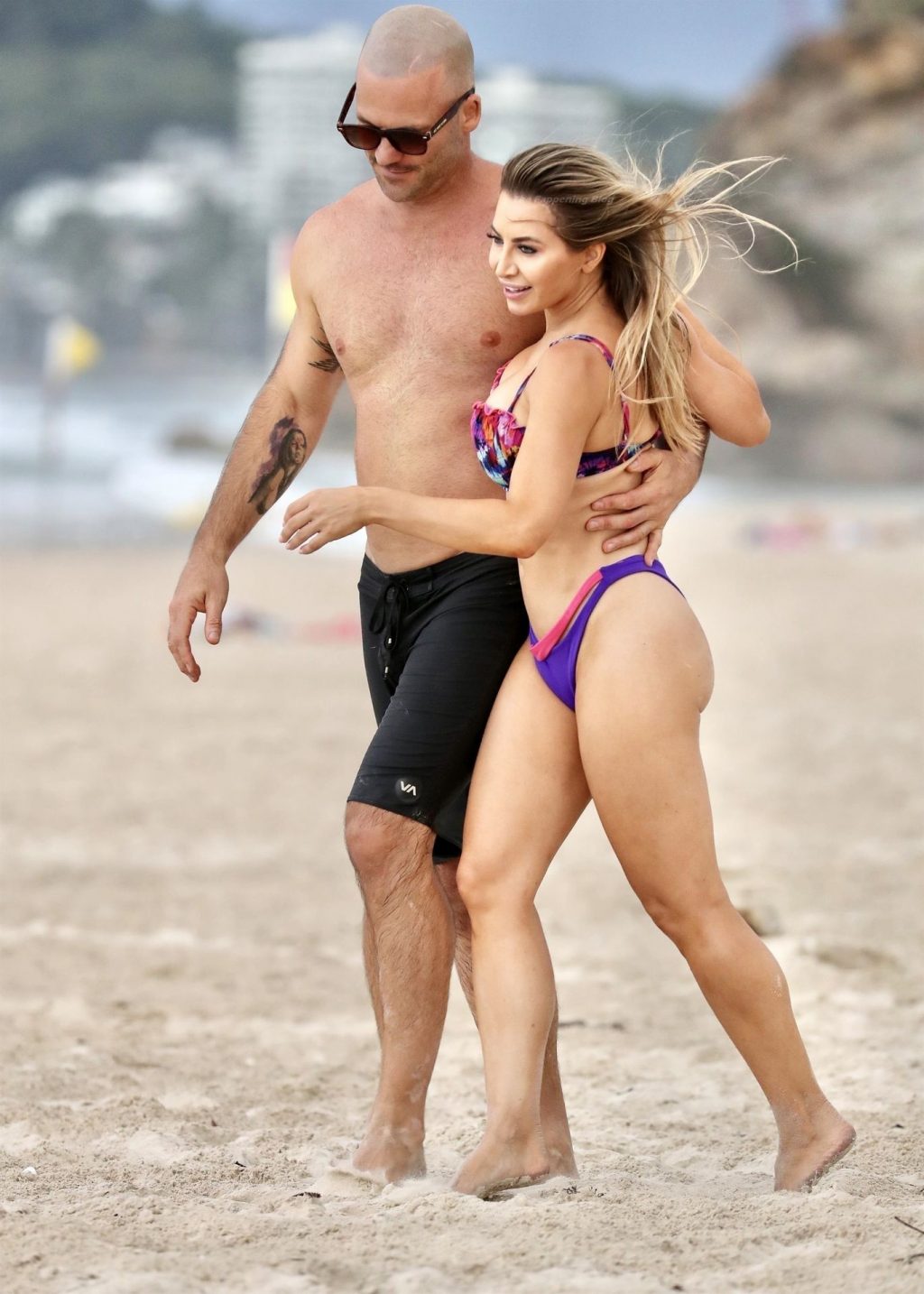 Mike Gunner &amp; Sonja Marcelline Show Some PDA as They Enjoy a Day at the Beach (33 Photos)