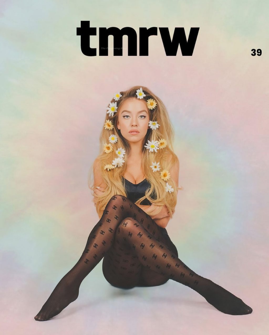 Sydney Sweeney Sexy – TMRW Magazine (13 Photos)