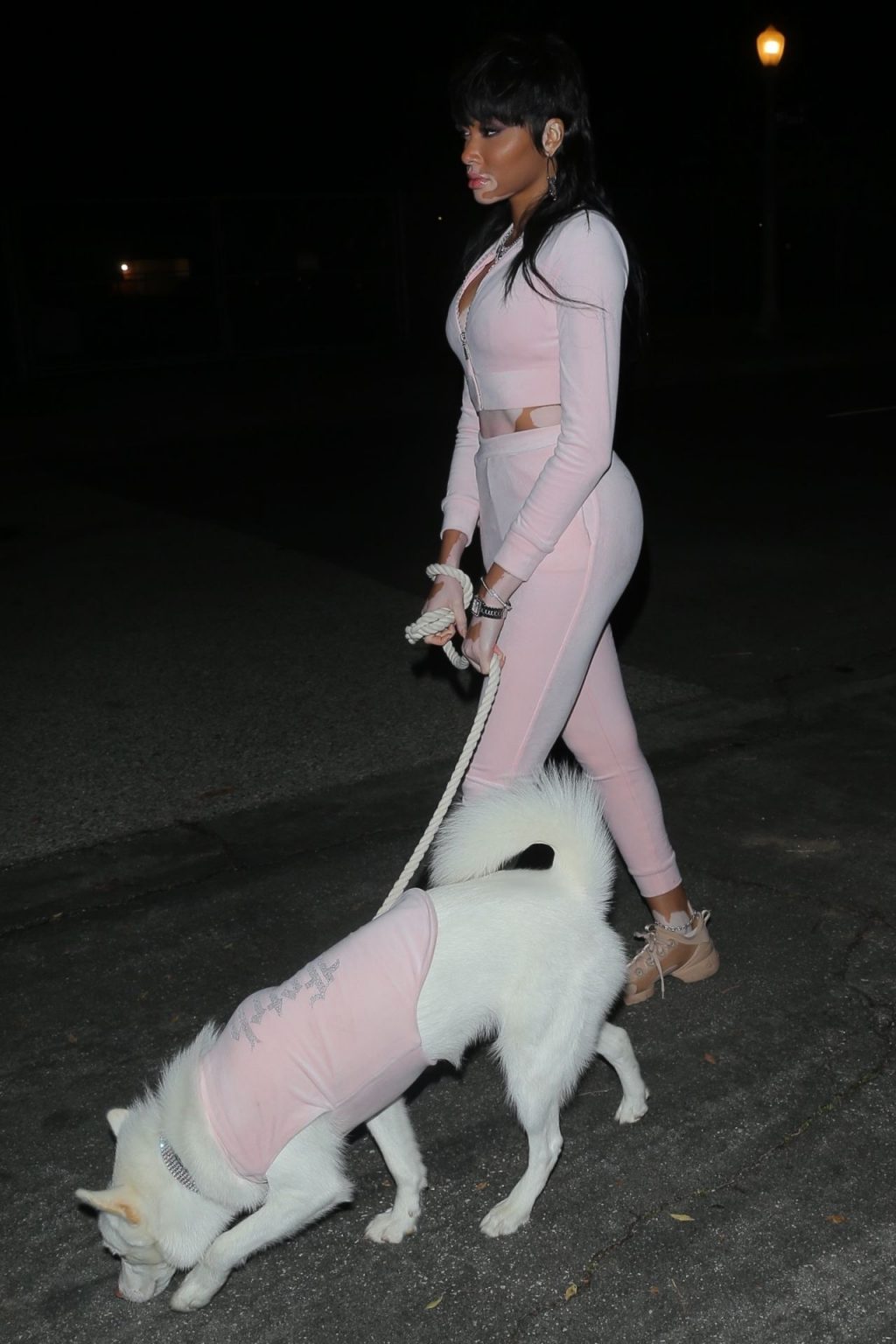 Unusual Canadian Supermodel and Her Dog Look Pretty in Pink (41 Photos)