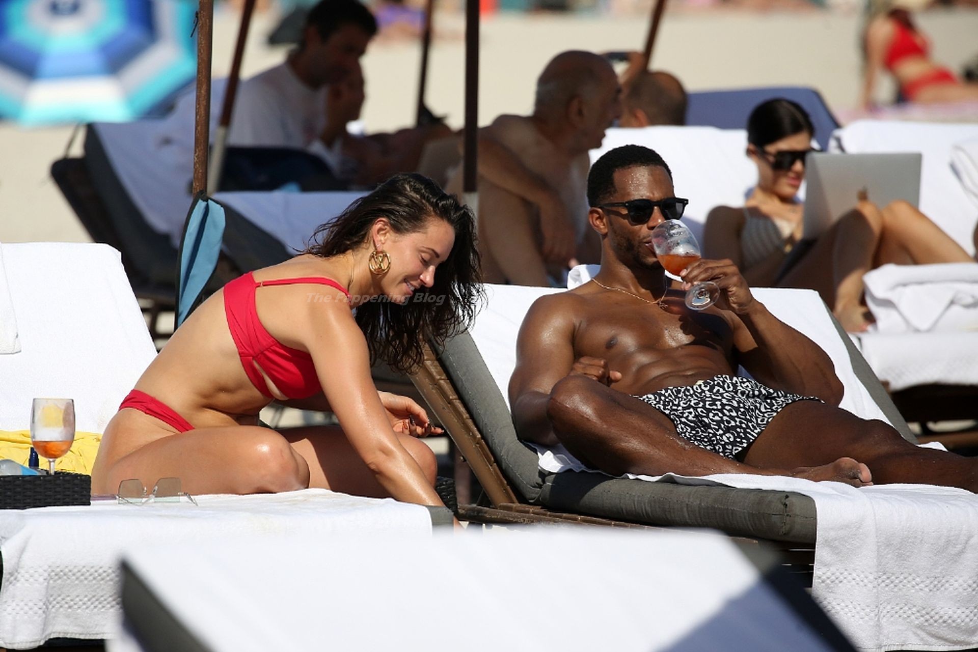 Victor Cruz is Seen on the Beach with YesJulz in Miami (26 Photos) .