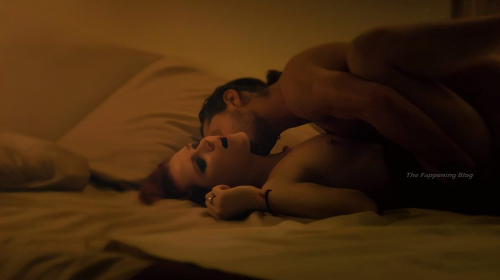 Evan Rachel Wood Nude Collection (15 Photos + Videos)