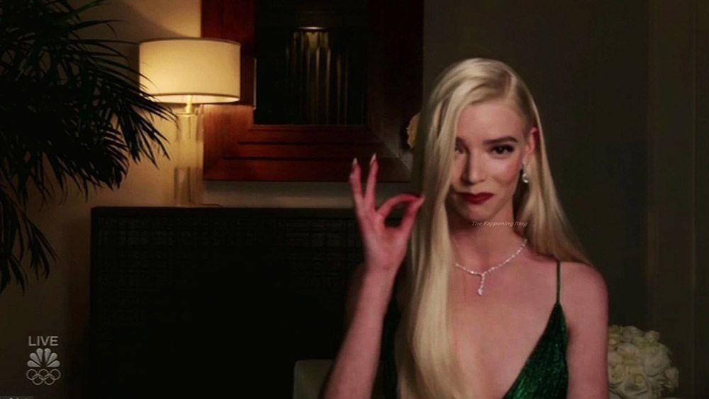 Anya Taylor-Joy Nude &amp; Sexy Collection (91 Photos + Videos)