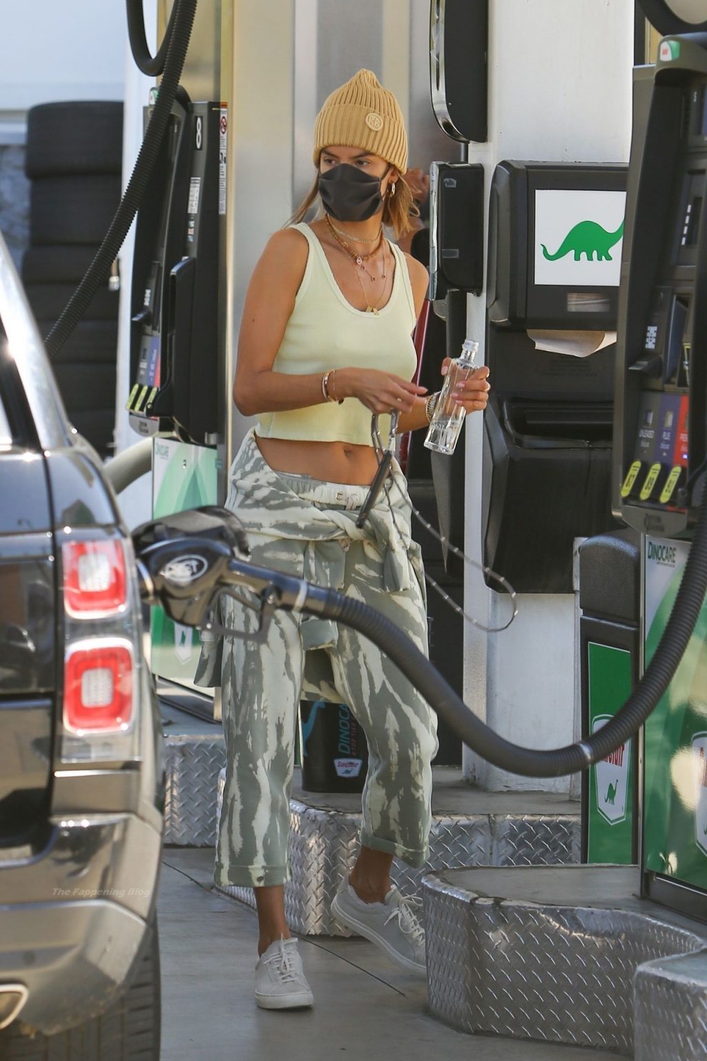 Braless Alessandra Ambrosio Stops at a Gas Station (116 Photos)