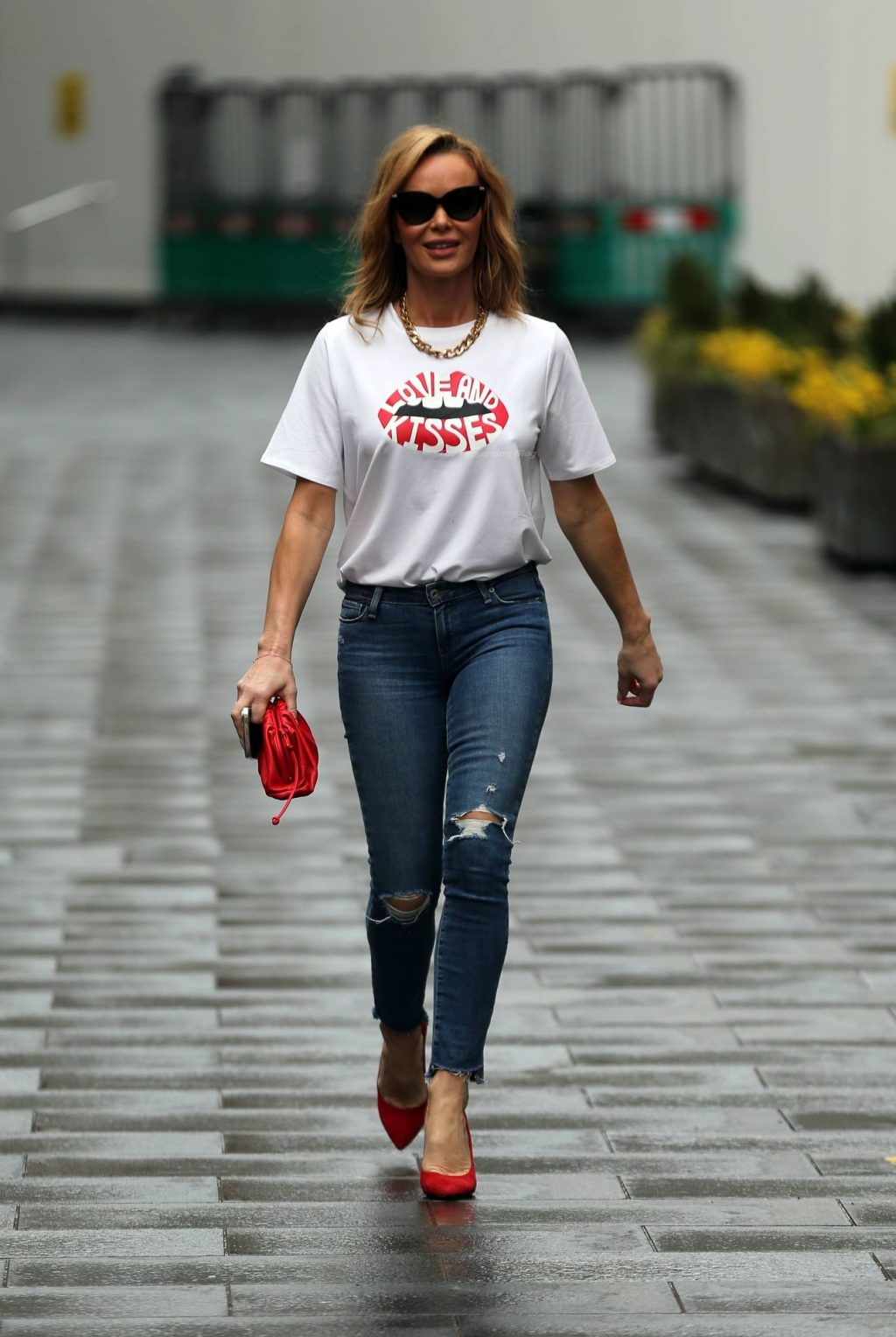 Amanda Holden is Spotted at Global Studios (38 Photos)