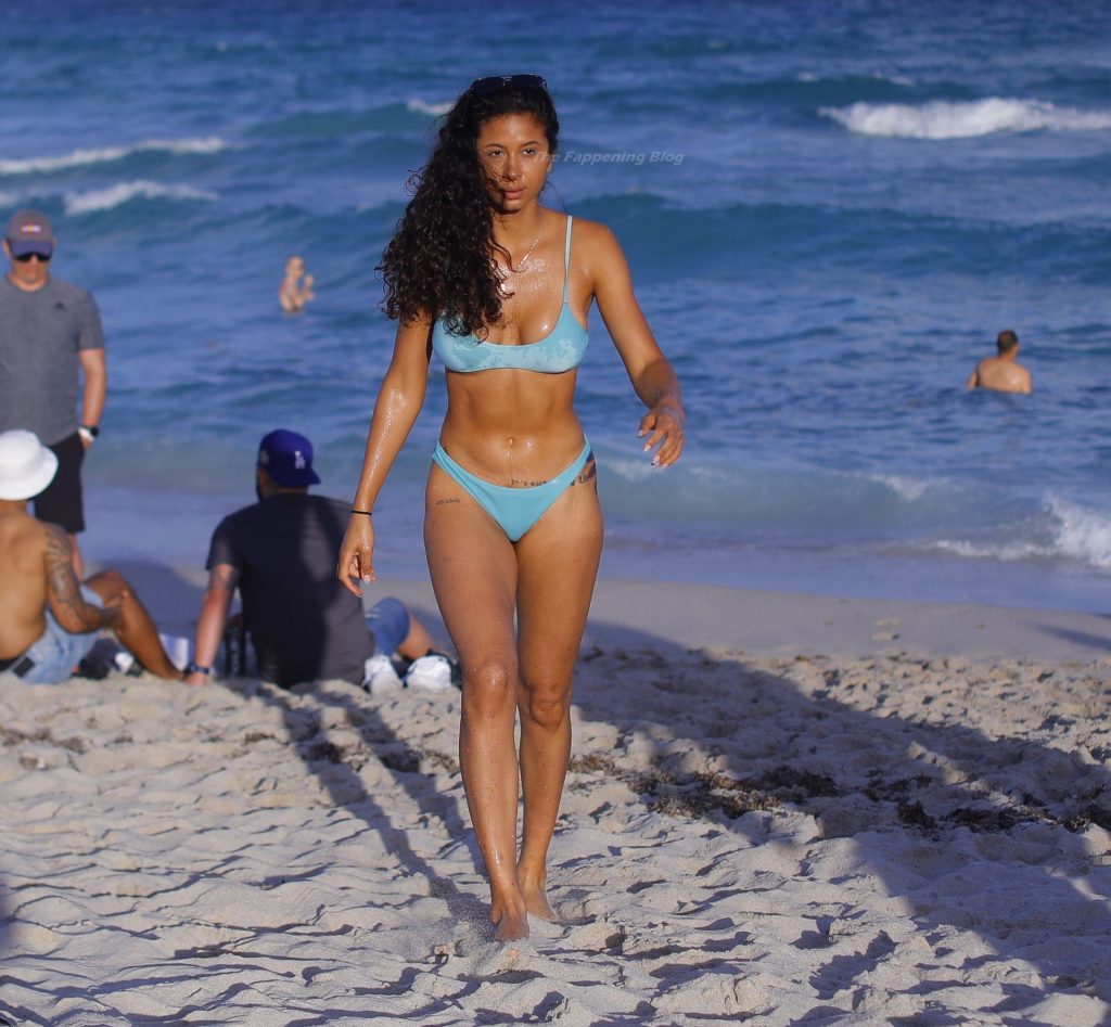 Becca Scott Shows Off Her Curves on the Beach in Miami (32 Photos)