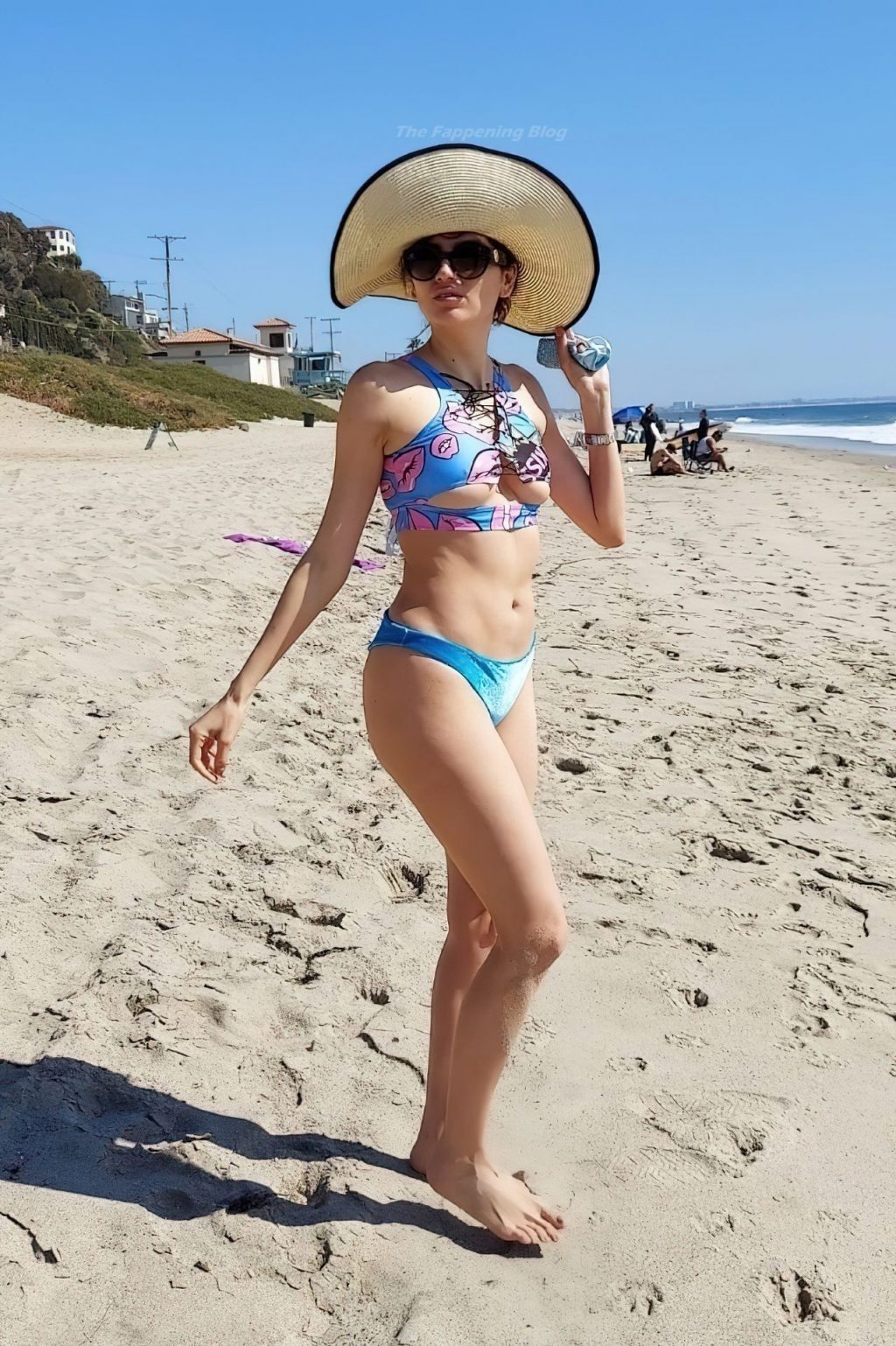 Blanca Blanco Makes It a Beach Day (20 Photos)